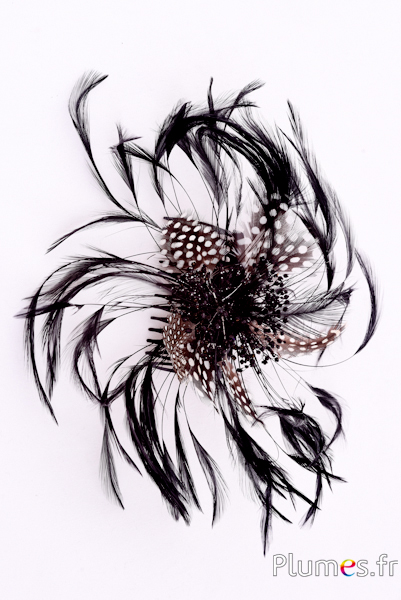 Bijou en plumes de coq - sur peigne - noir